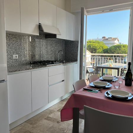 Residence Alba D'Oro Solo Famiglie Lido di Jesolo Buitenkant foto