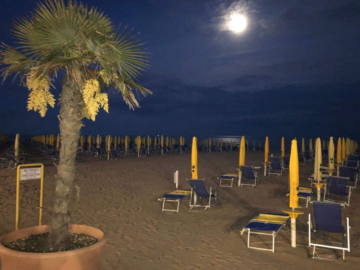 Residence Alba D'Oro Solo Famiglie Lido di Jesolo Buitenkant foto